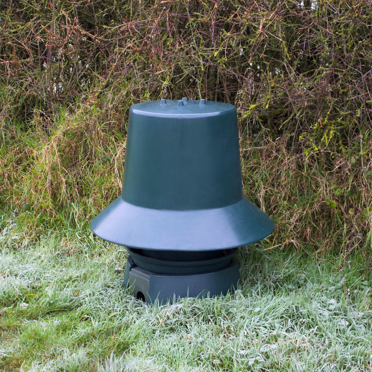 Quill Outdoor Midi Feeder