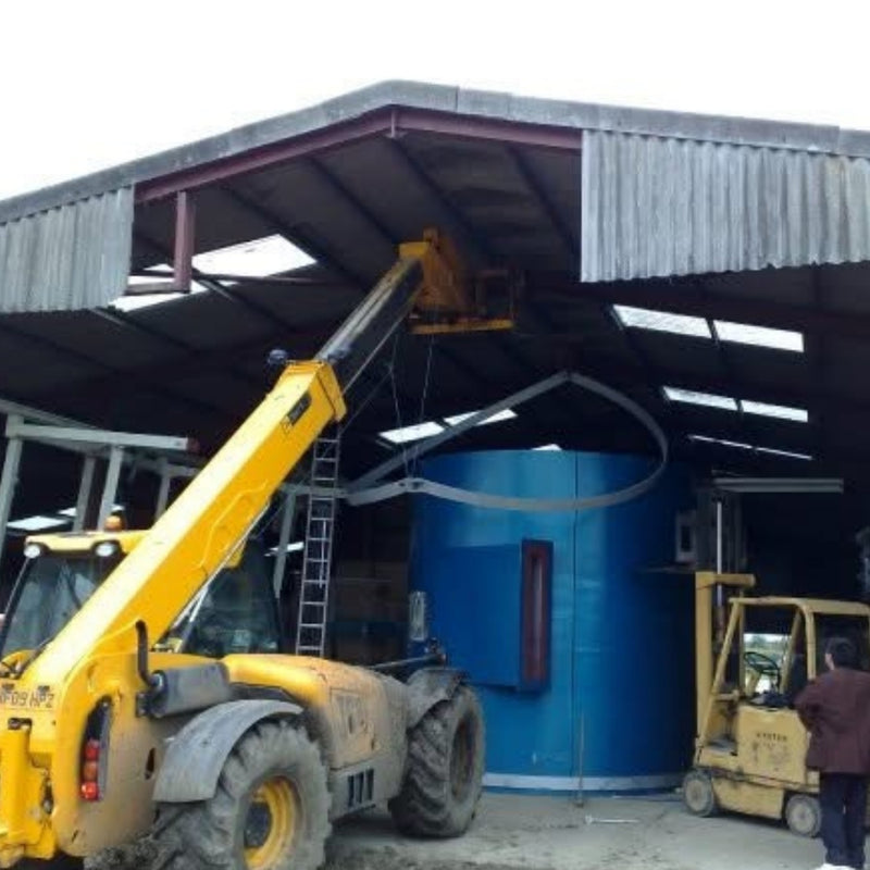 The rotary moulding machine arrives.